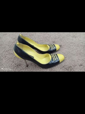 Γόβες δέρμα μαύρες σαν καινούργιες, μέγεθος 39