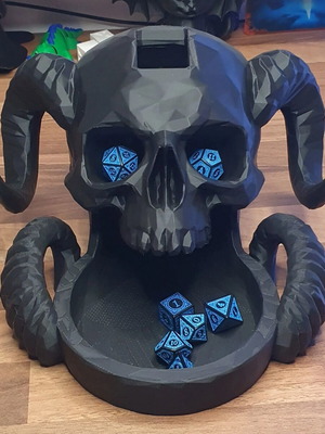 Skull Dice Tower new, detailed print