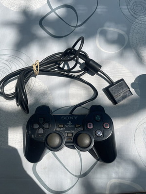 PlayStation 2 genuine and authentic PS2 controller