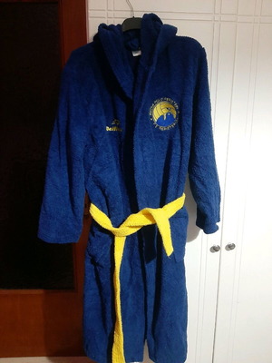 Peristeri collectible bathrobe like new, size M-L
