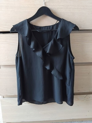 Zara black slim top like new, size M