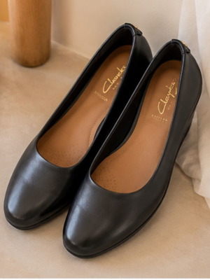 Clarks pumps size 41 new, genuine leather black