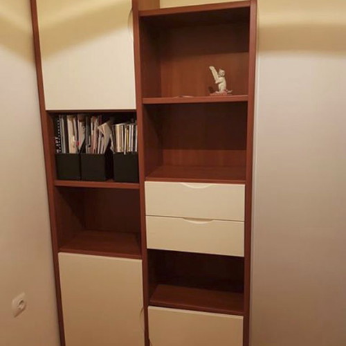 Neoset bookshelf like new with cabinets and shelves