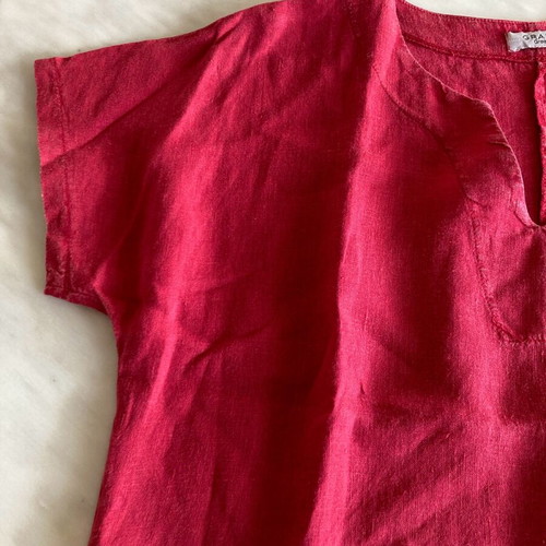 Linen blouse like new with side slits, size S