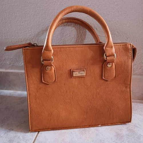 Camel structured handbag Hunter like new, brown handheld
