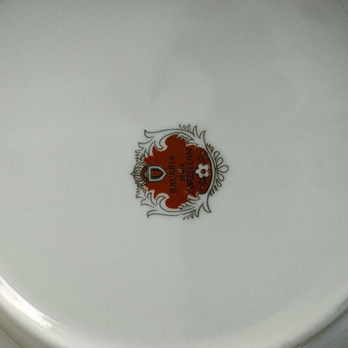 Decorative plate used with beautiful scene, 19 cm diameter