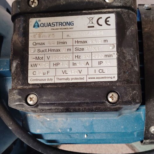 Water pressure pump 1hp like new, Italian made with accessories