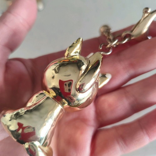 Keychain gold used with wear on the head