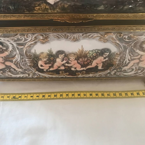 Capodimonte Italy chest used, early 20th century