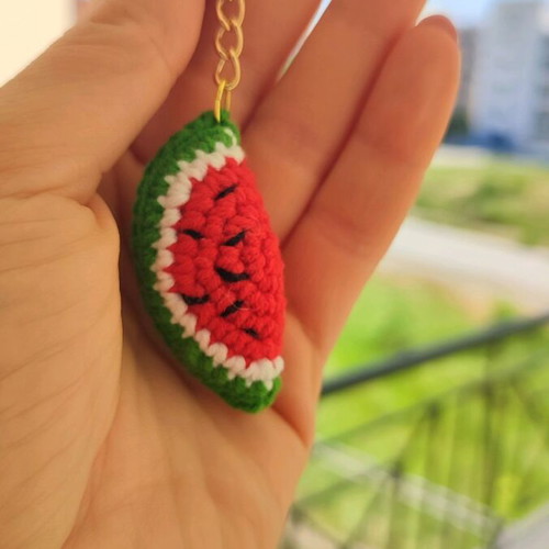 Knitted watermelon keychain new, red and green
