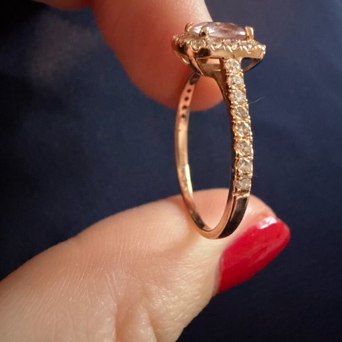 Златен пръстен 18К с розов камък Morganite и диаманти като нов
