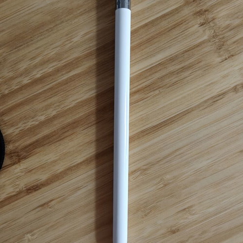 Apple iPad Pro 10.5 with Apple Pencil 1st Gen and Dodocool keyboard case