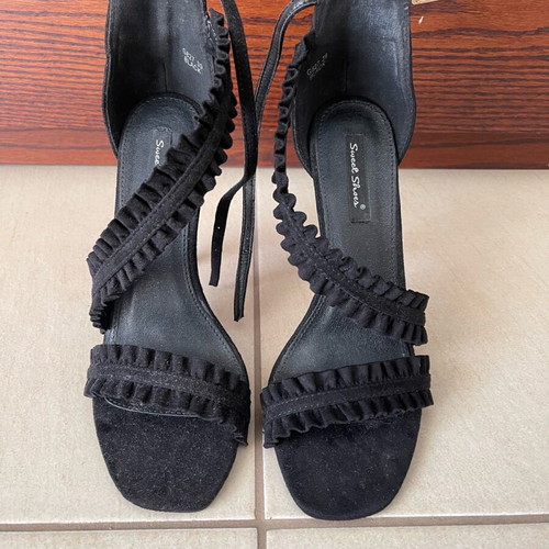 Suede sandals like new, 11.5 cm heel, size 39, black