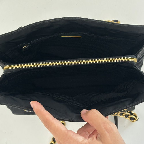 Vintage Prada shoulder bag in excellent condition, black