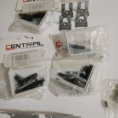Metal wall corners new, pack of 13 pieces