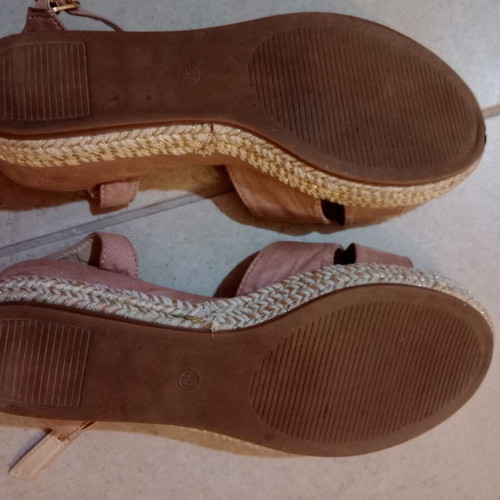 Seven sandals used, size 40, beige and pink