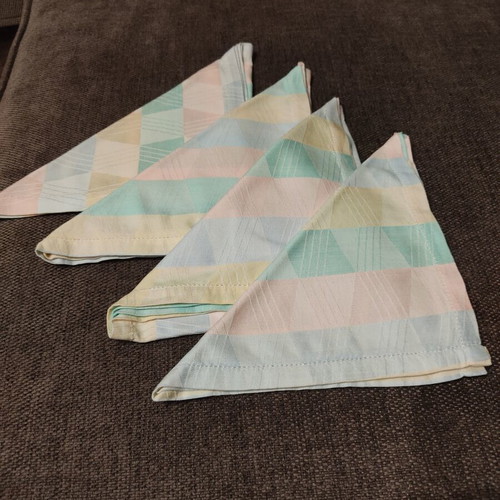 Vintage cotton table napkins set of 4 like new