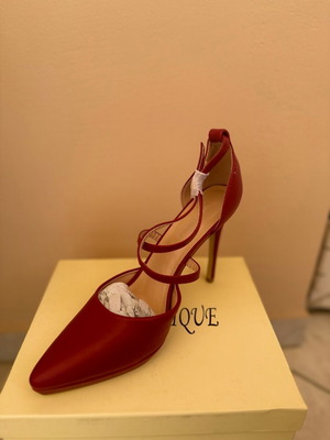 Tsoukalas red pumps with crisscross strap, new, heel 11cm size 40