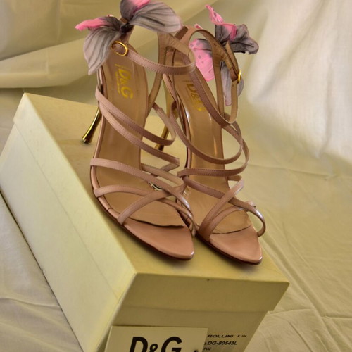 Dolce & Gabbana luxury sandals size EU 40 beige like new