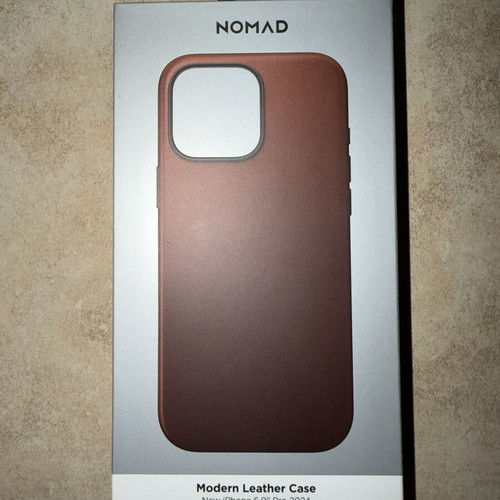 IPhone 16 Pro Max Nomad Modern Leather Case Brown like new