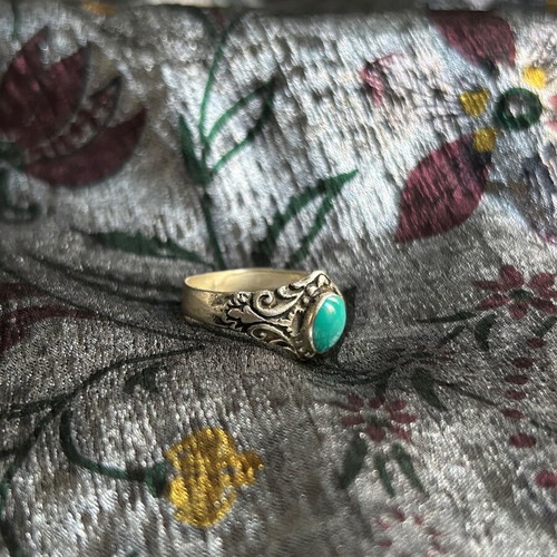Silver 925 ring like new with turquoise stone from Bali