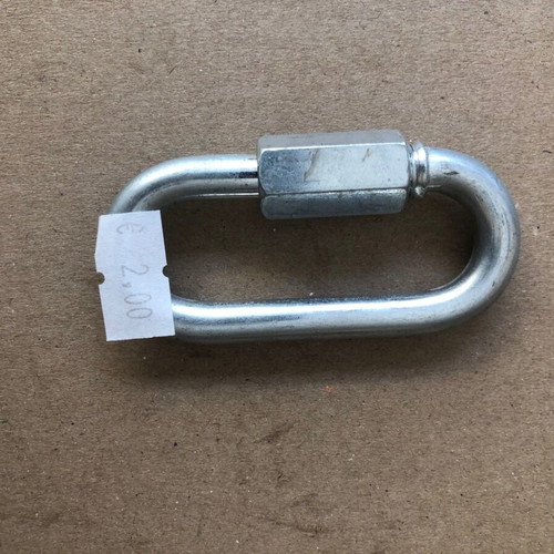 Galvanized Oval Safety Link with 7cm x 7mm Screw, New