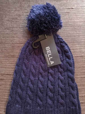 Bella Accessori knit hat new with pompom, blue, one size