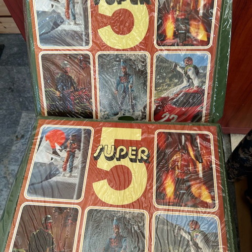 Toy bags used, very old, with cases, Super 5 Agents