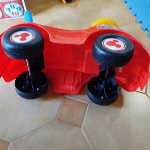 Disney Mickey Mouse Ride-On Car like new with fire truck sound