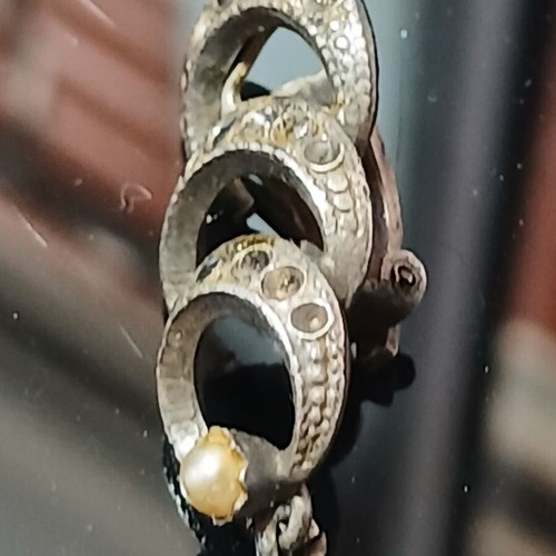 Vintage earrings with pearls used, silver color