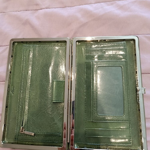 Leather wallet green like new