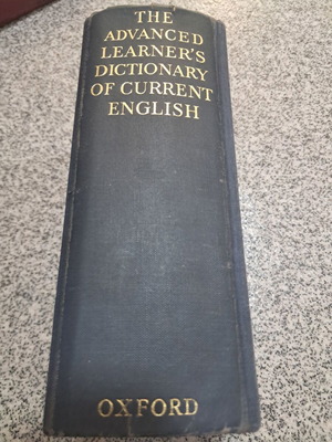 Oxford The Advanced Learner's Dictionary of Current English, 2η έκδοση 1963