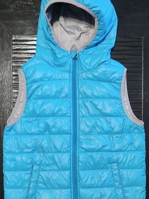 Αμάνικο μπουφάν παιδικό σαν καινούργιο, τιρκουάζ, με εσωτερικές τσέπες, 146-152 cm