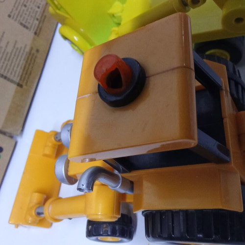 Bob the Builder vintage toy set used with wear
