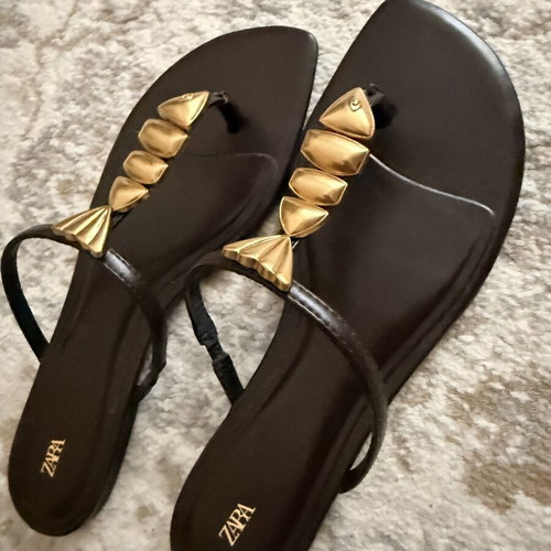 Zara flat sandals brown and gold, like new