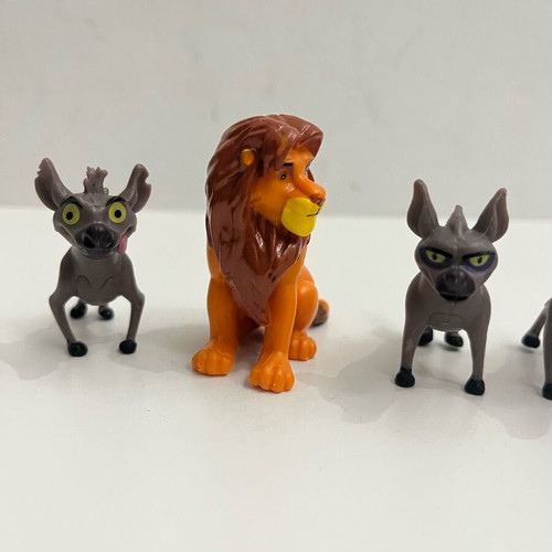 Mufasa and Hyenas figures from The Lion King like new