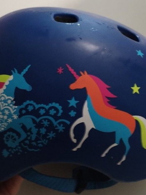 Детска каска Micro Unicorn 48-53 см като нова с осветление отзад
