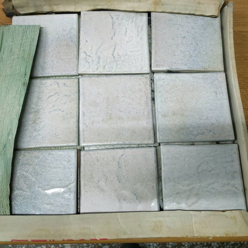 Tiles 10x10cm like new, total area 3 sq.m.