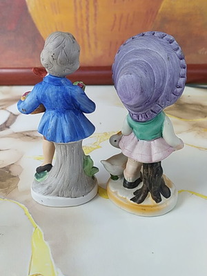 Ceramic figures two small children new