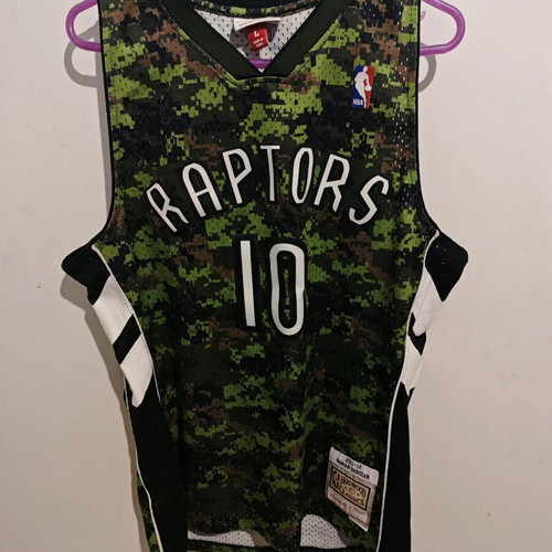 Toronto Raptors DeRozan 2011-2012 Mitchell and Ness like new