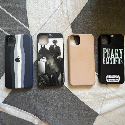 iPhone 11 Pro Max cases like new, pack of 4 with ring holder gift