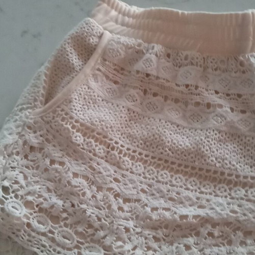 Women's shorts like new, beige, sizes S and M