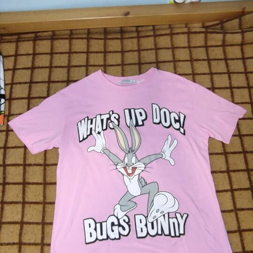 Looney Tunes T-shirt size XS like new, oversized fit