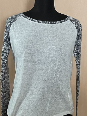 Aeropostale women's long-sleeve shirt used, raglan sleeve, white