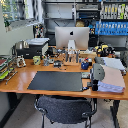 Office equipment like new, two desks, two cabinets and two shelves SATO