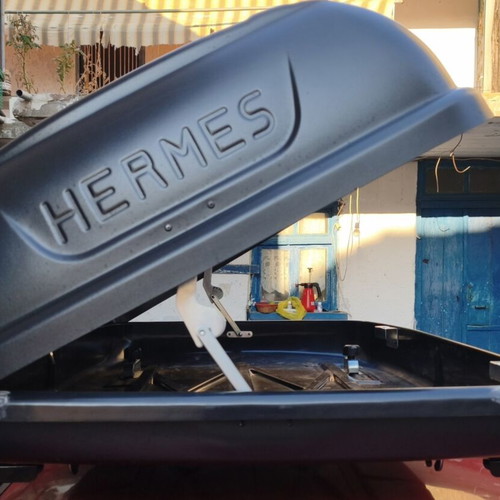 Hermes 300lt roof box