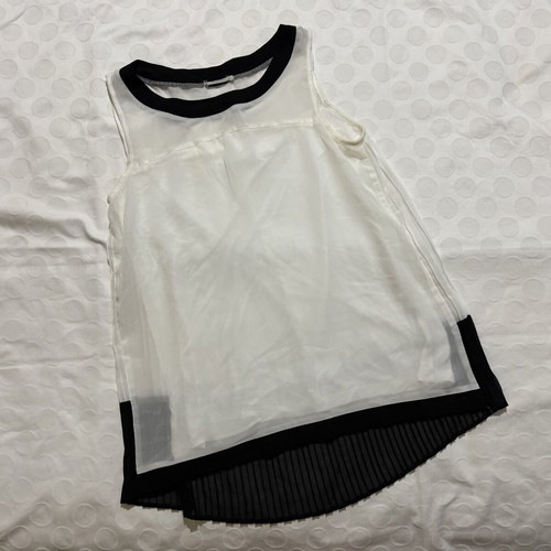 Intimissimi sleeveless blouse used, white with black details, size M