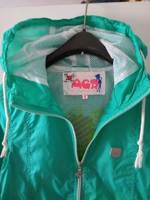 Light jacket Aggressive size S like new