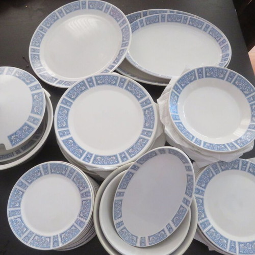 Keramikos dinnerware set 54 pieces like new, 1960s