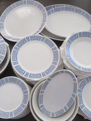 Keramikos dinnerware set 54 pieces like new, 1960s